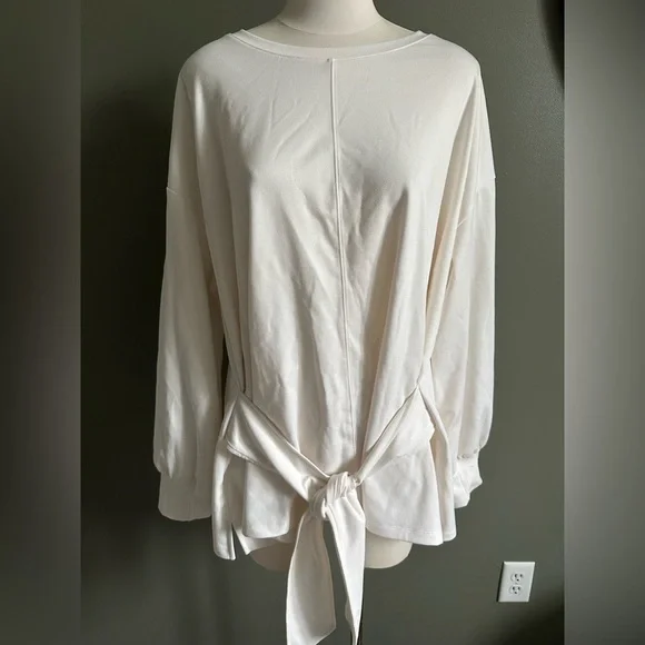 Liz Claiborne 2x Cream Women's Top with tie around waist - Picture 1 of 5